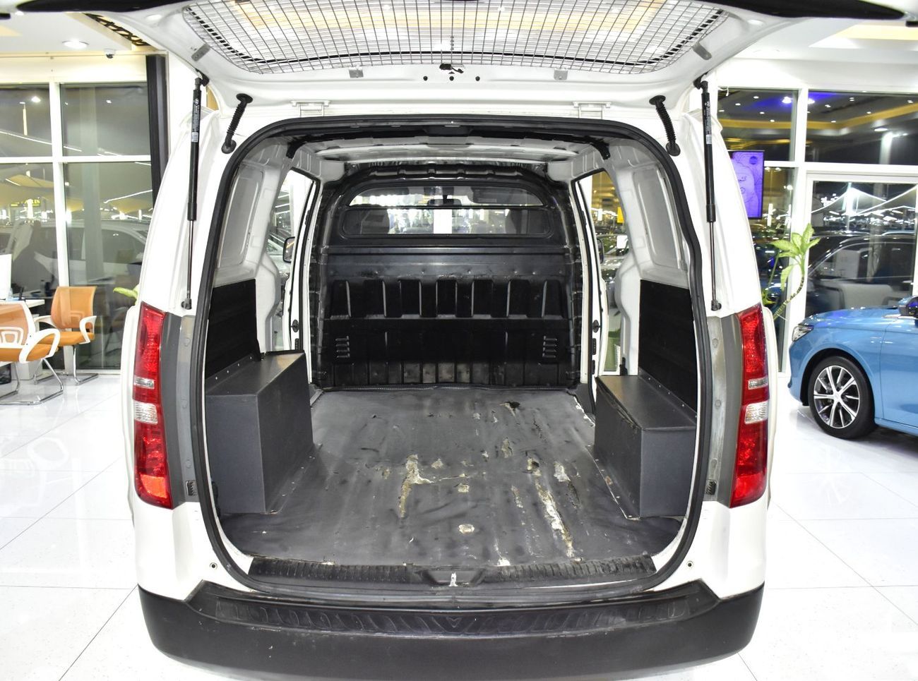 Hyundai H1 Starex EXCELLENT DEAL for our Hyundai H1 ( 2021 Model ) in White Color GCC Specs