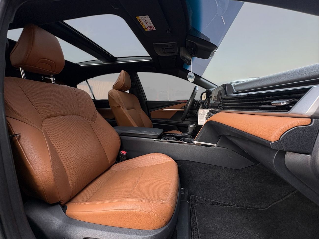 تويوتا كامري LUMIERE 2.5L HYBRID A/T | 2025 | GCC SPECS | AED 2,150 per month