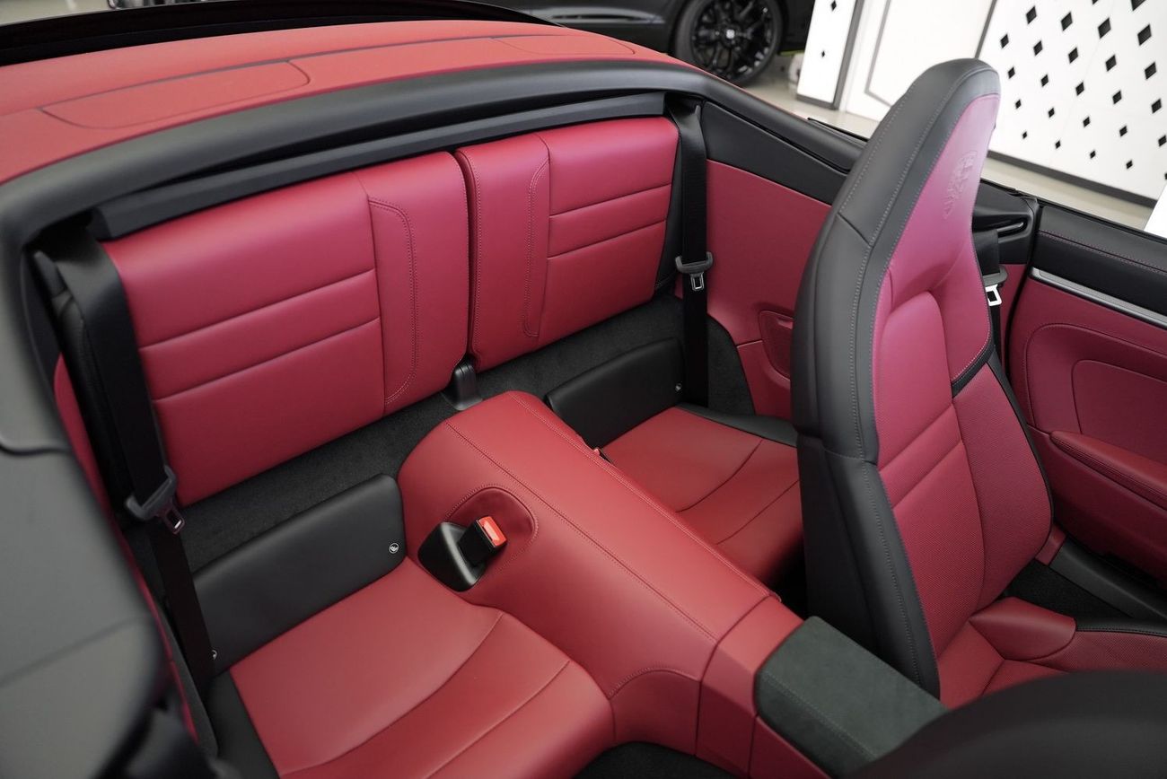 Porsche 911 Carrera 3.0L (444 HP) Convertible