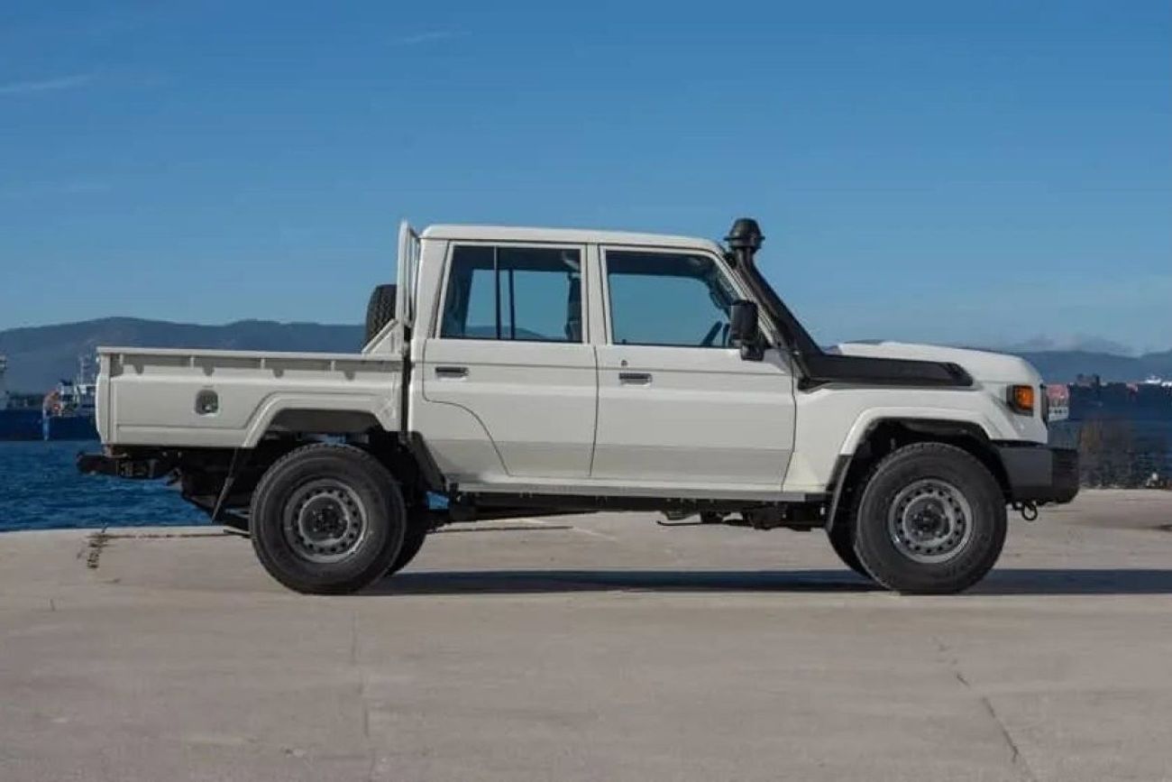 Toyota Land Cruiser Pick Up Toyota LC 79 4.2l Diesel DC - M/T - Fog Lamp - Snorkel