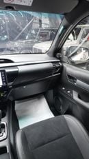 Toyota Hilux GR Sport 4.0L Hilux GR Sport - Saudi Specs 4.0L - 2025