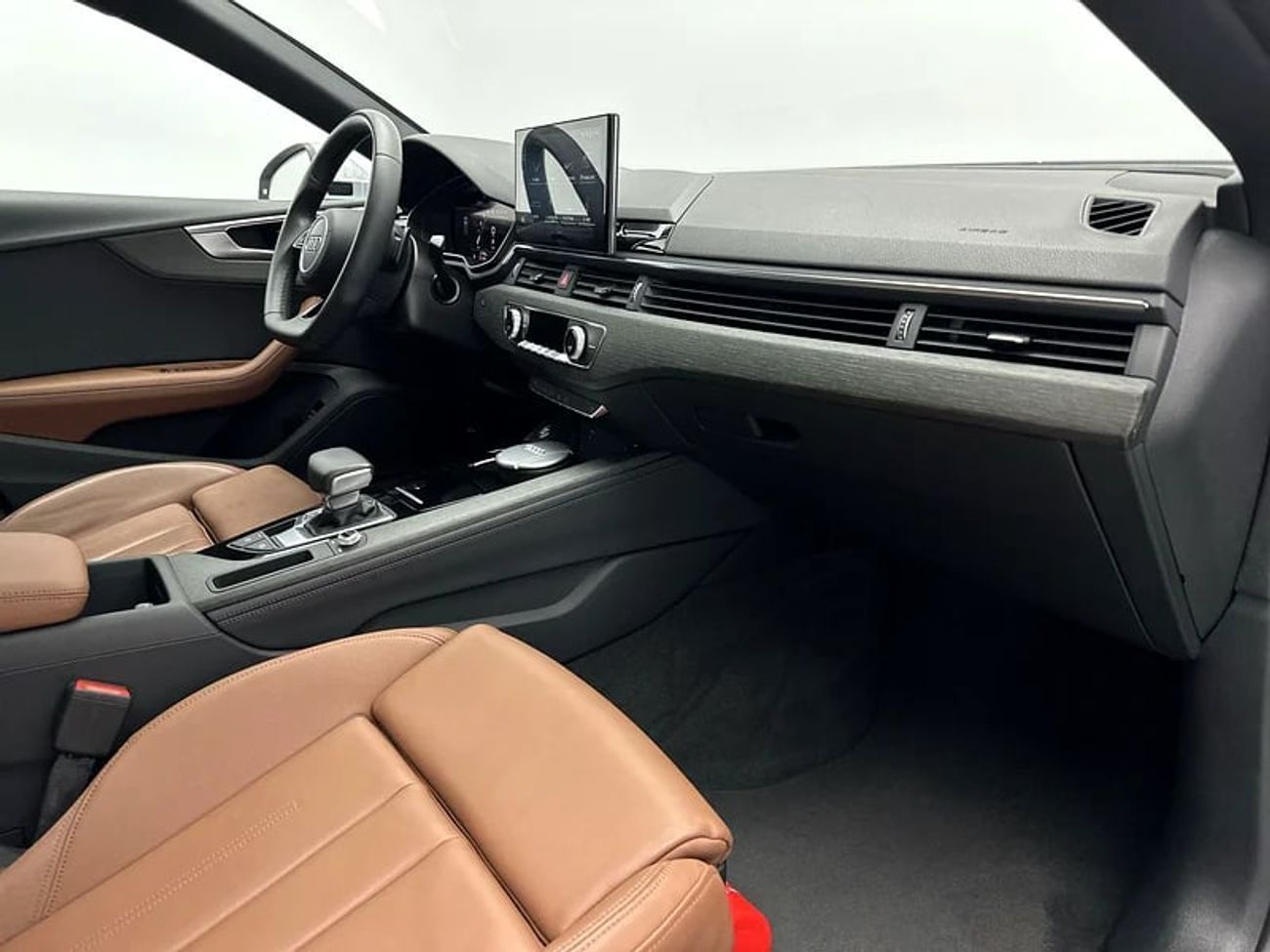 أودي A5 40 TFSI Sport 2.0L Sportback 40 TFSI 190hp (Ref# 055024) EXCLUSIVE RAMADAN OFFER: