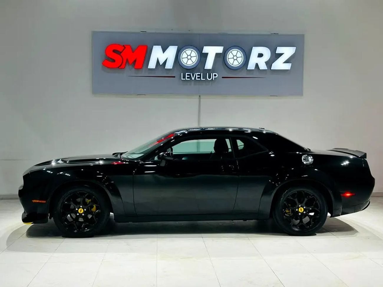 دودج تشالينجر SXT 100Th Anniversary Edition 3.6L V6 WIDEBODY KIT 51000 KM WITH ONE YEAR WARRANTY