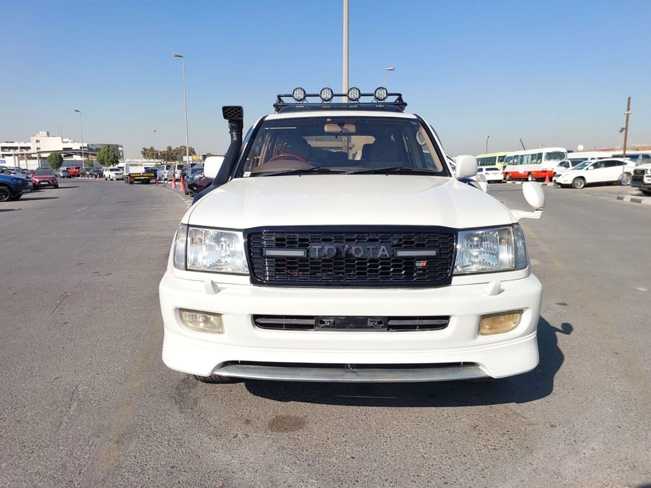 Toyota Land Cruiser TOYOTA LAND CRUISER SUV RHD 1999 MODEL 4.2 L DIESEL AUTOMATIC(PM13650)