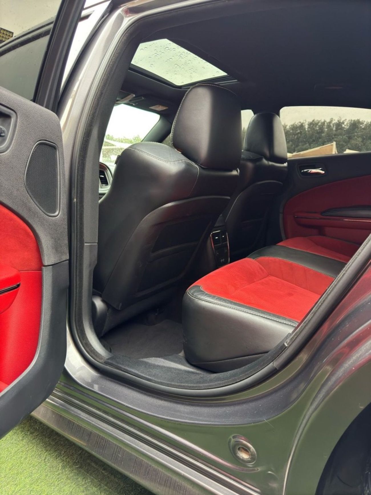 Dodge Charger SRT Hellcat 6.2L (707 HP)