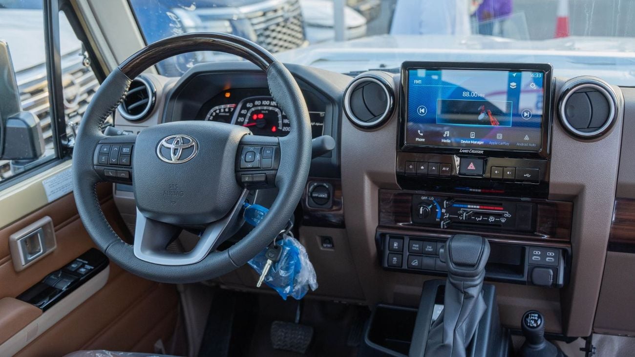 Toyota Land Cruiser Pick Up 2025 Toyota Land Cruiser LC 79 4.0L SC AT Petrol Full Option (Beige)