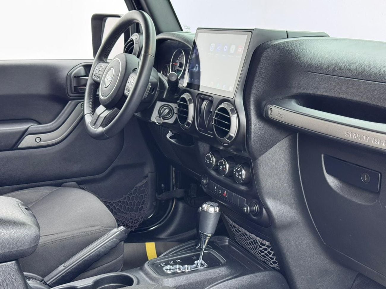 Jeep Wrangler Willys Wheeler 3.6L A/T (2 Door) 2017 Jeep Wrangler Willys Wheeler, Full Service History, Excellent