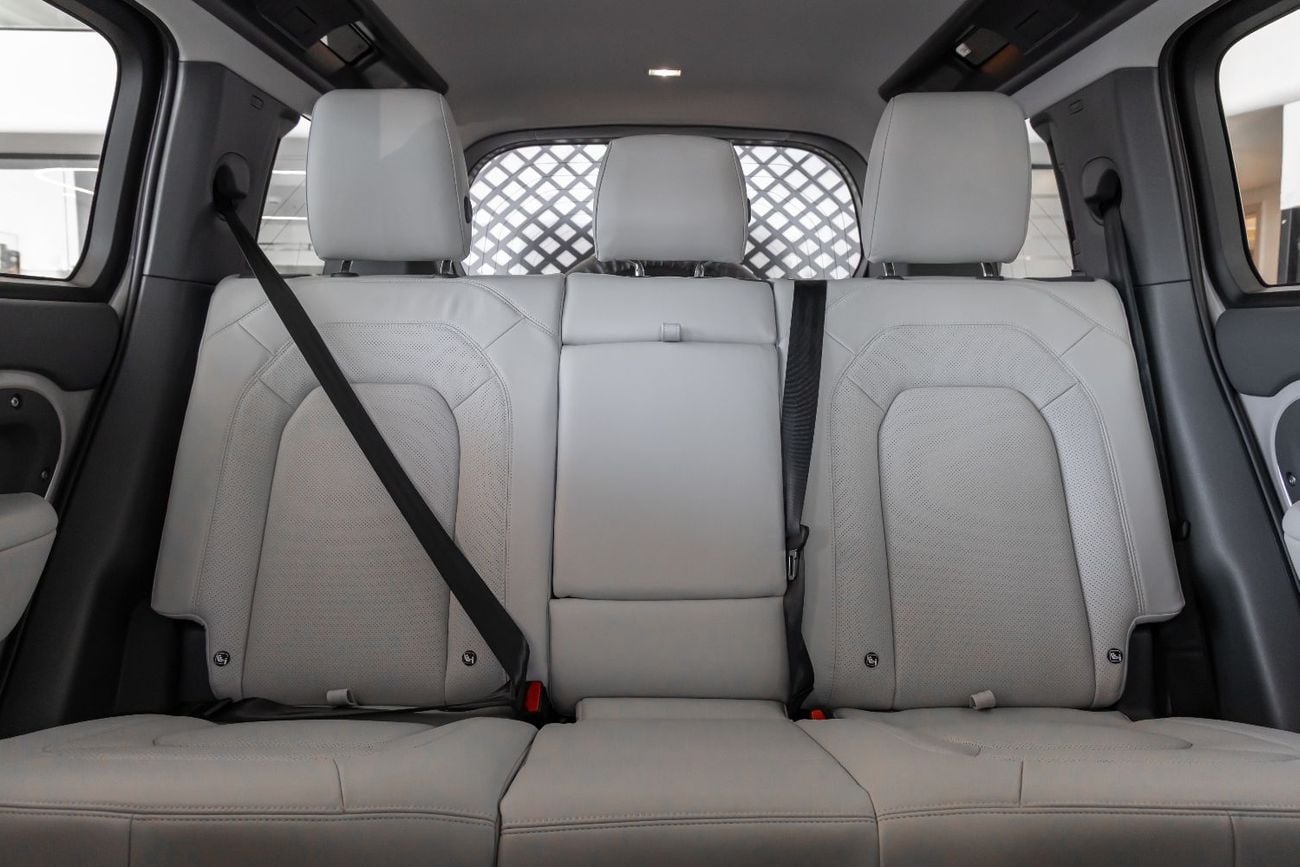 Land Rover Defender Land Rover Defender | 110 X-Dynamic HSE (P400) | GCC Specs | 2026 (Export)