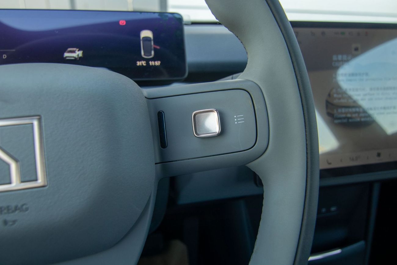 زيكر X 2026 ZEEKR X | STANDARD | RWD | GCC | 560 KM | 275 HP | EXPORT ONLY