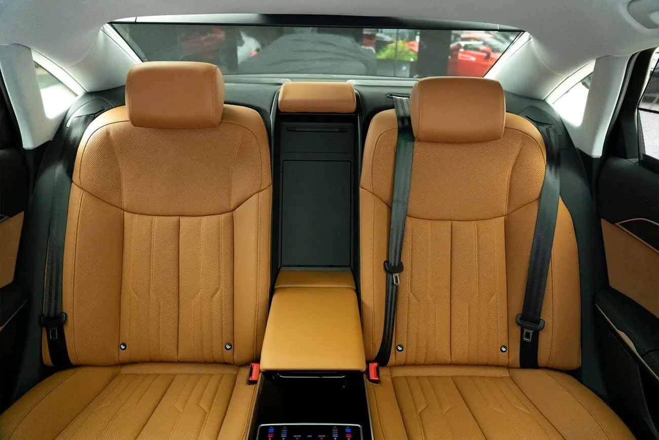 أودي A8 AUDI | A8L QUATTRO 55 | 2026 | GCC SPECS DEALER WARRANTY + SERVICE CONTRACT. Full self-driving capab