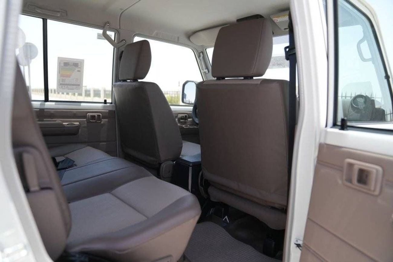 تويوتا لاند كروزر بيك آب 2026 Toyota Land Cruiser LC79 DC 2.8L AT Diesel (White)