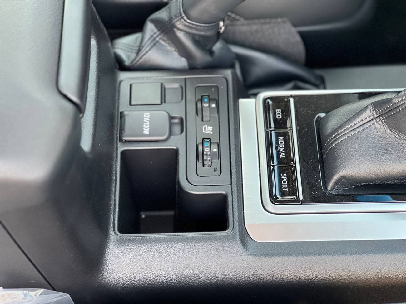 Toyota Prado VX+ 4.0L PTR A/T // 2023 // HIGH OPTION WITH POWER & LEATHER & COOLING SEATS , DVD & BACK CAMERA //