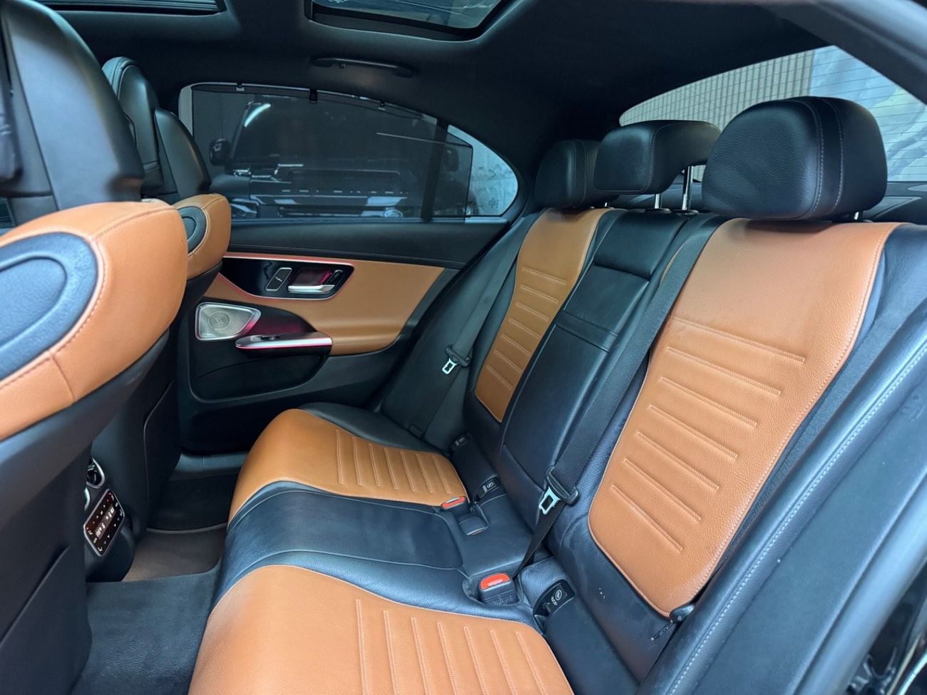 Mercedes-Benz C 200 Premium 2.0L