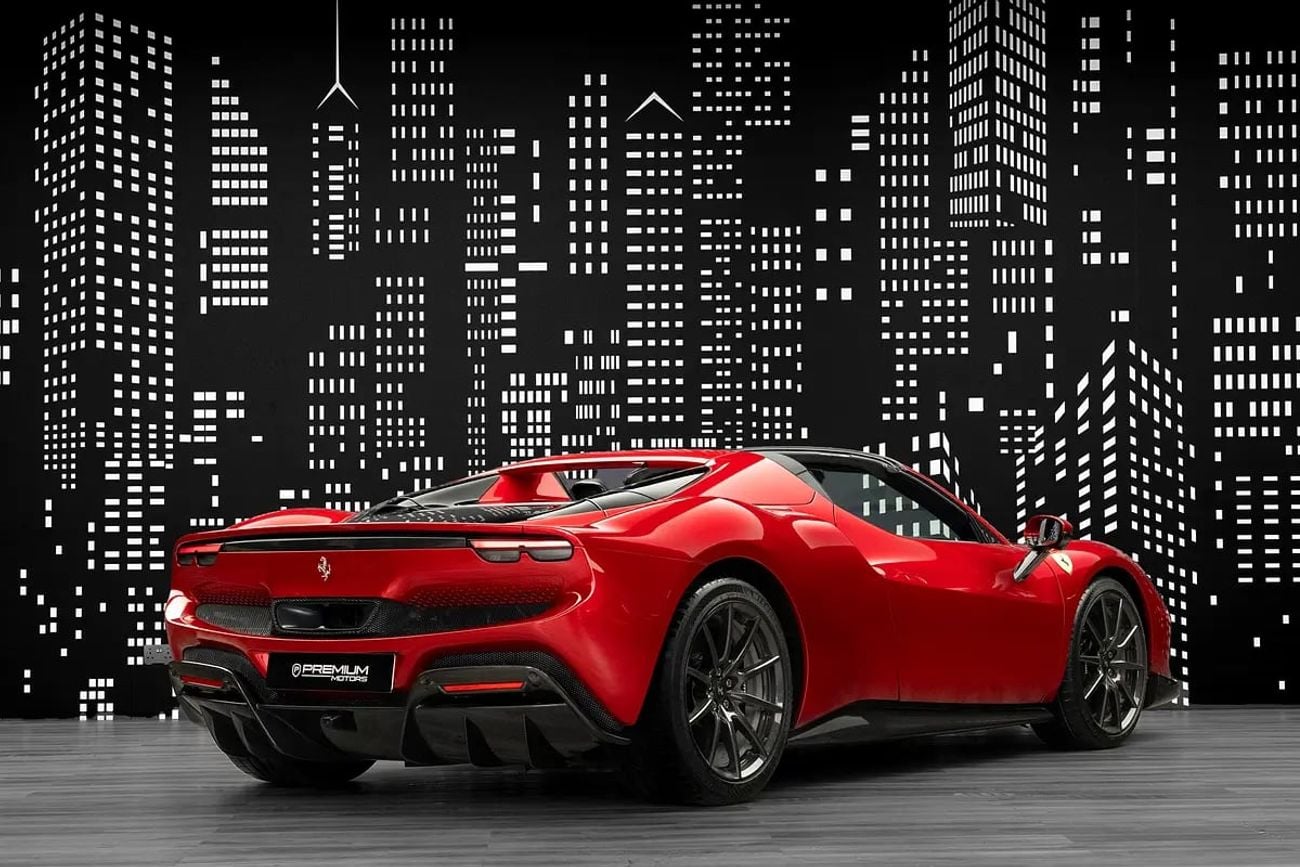 فيراري 296 GTB GTS