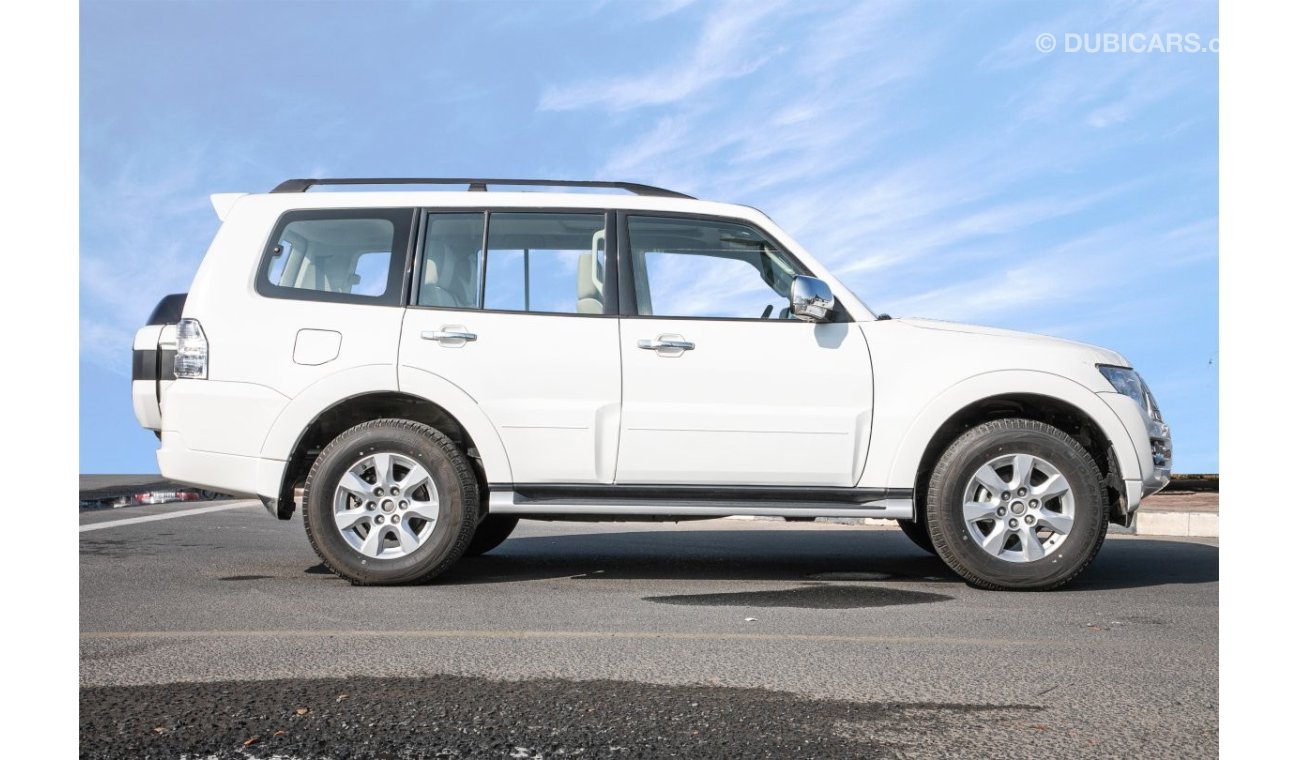 Mitsubishi Pajero 3.5L V6 with Driver Power Seat , Sunroof and Auto A/C