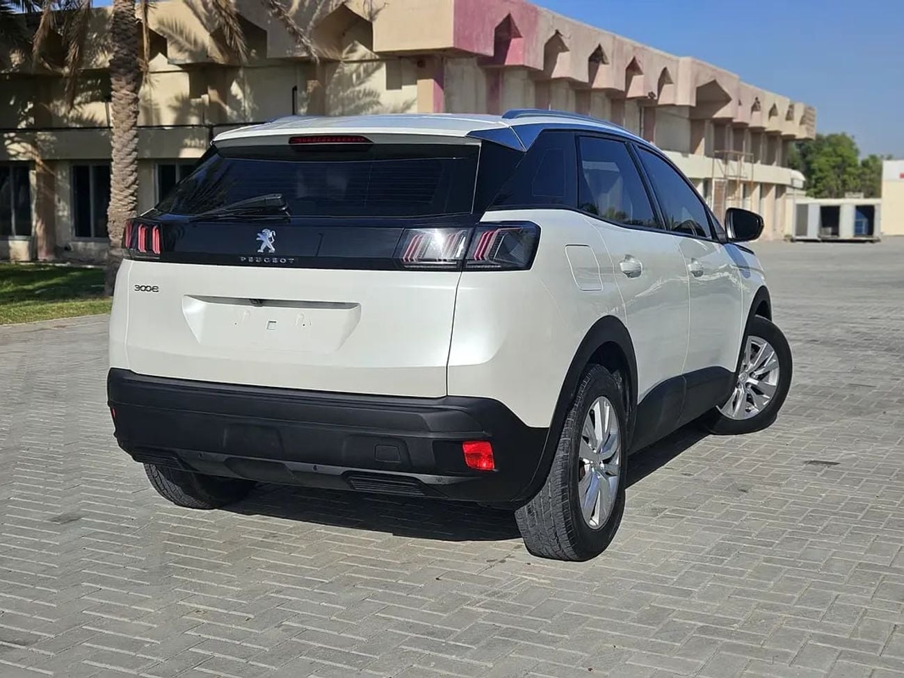بيجو 3008 Active GCC Specs - Low Mileage Mid Sized Compact SUV