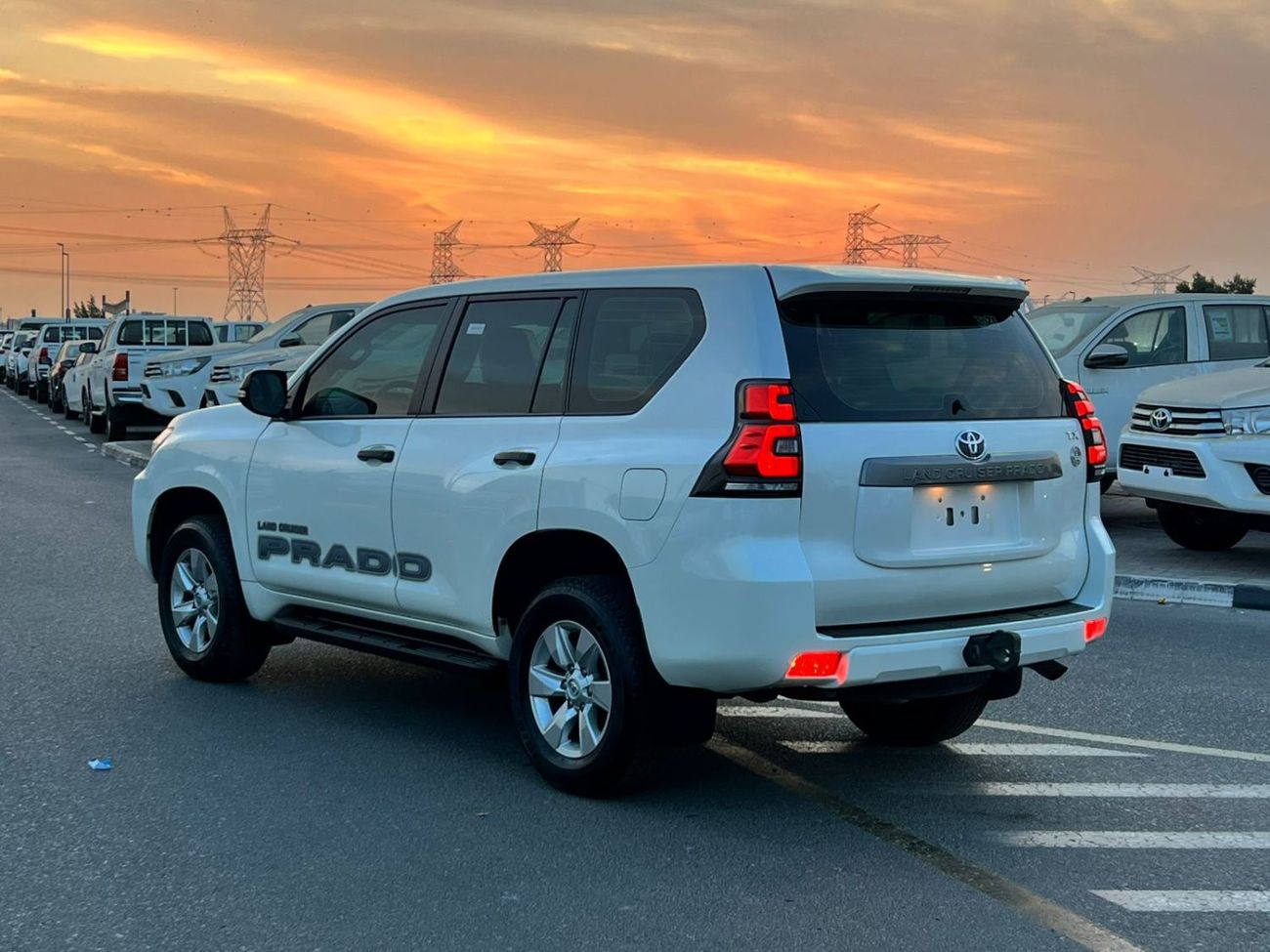 Toyota Prado Toyota prado 2023model Txl 2.7L v4 AWD 4x4 Full screen colour white Transmission Automatic Interior.