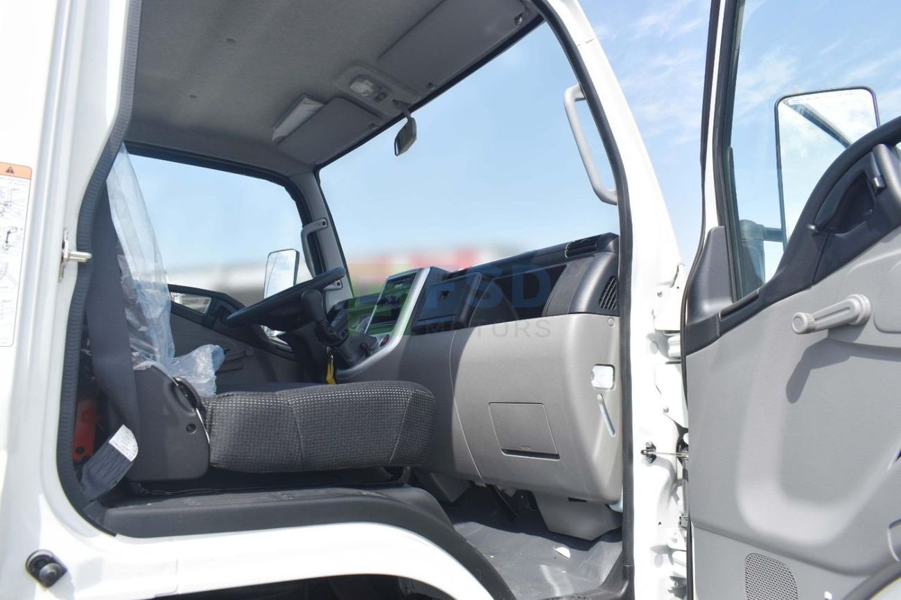 Mitsubishi Fuso Canter MITSUBISHI FUSO CANTER TRUCK CHASSIS WITH CAB MY-2025