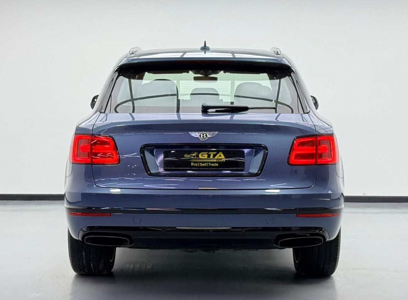 Bentley Bentayga FIRST EDITION 2017 Bentley Bentayga First Edition W12, Bentley Warranty+Full Service History, GCC