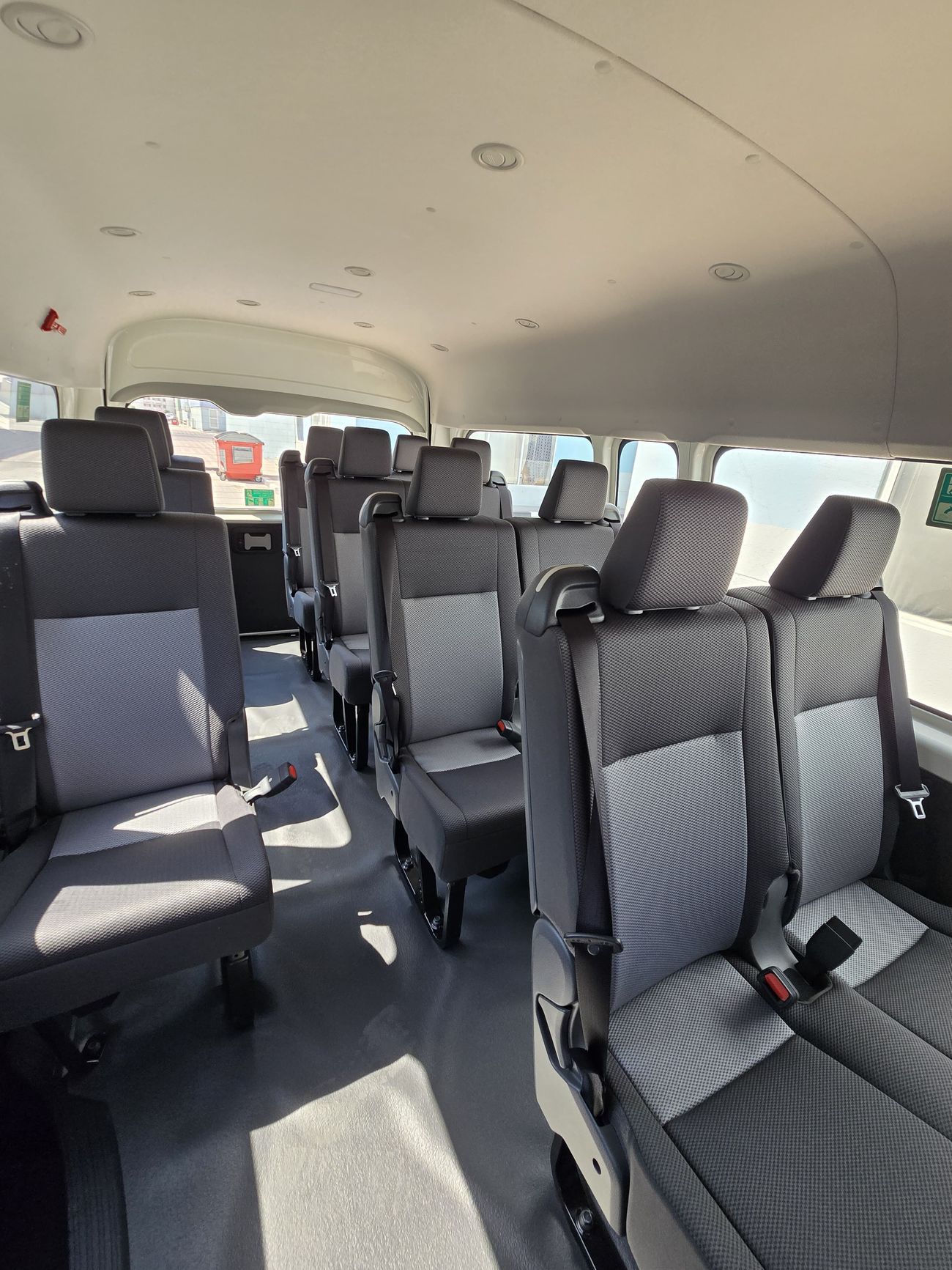 تويوتا هاياس GL -High Roof Commuter 3.5L M/T