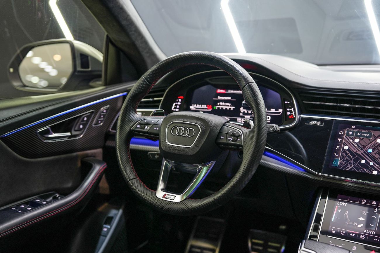 Audi RS Q8 TFSI quattro 4.0L Bang & Olufsen Audio, Carbon Fiber Inetrior, Panoramic Roof, Al Nabooda Service Pa