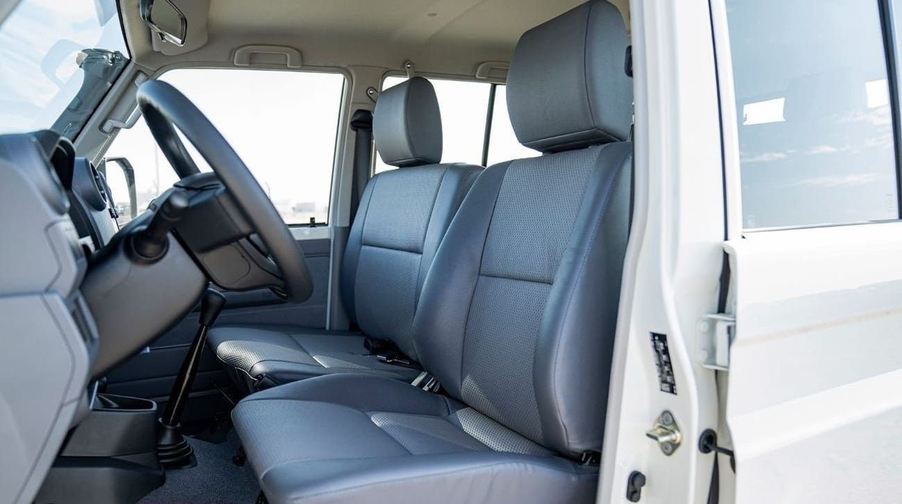 Toyota Land Cruiser 70 LC76 Hard Top 4.2L Diesel V6 5doors MT MY2024