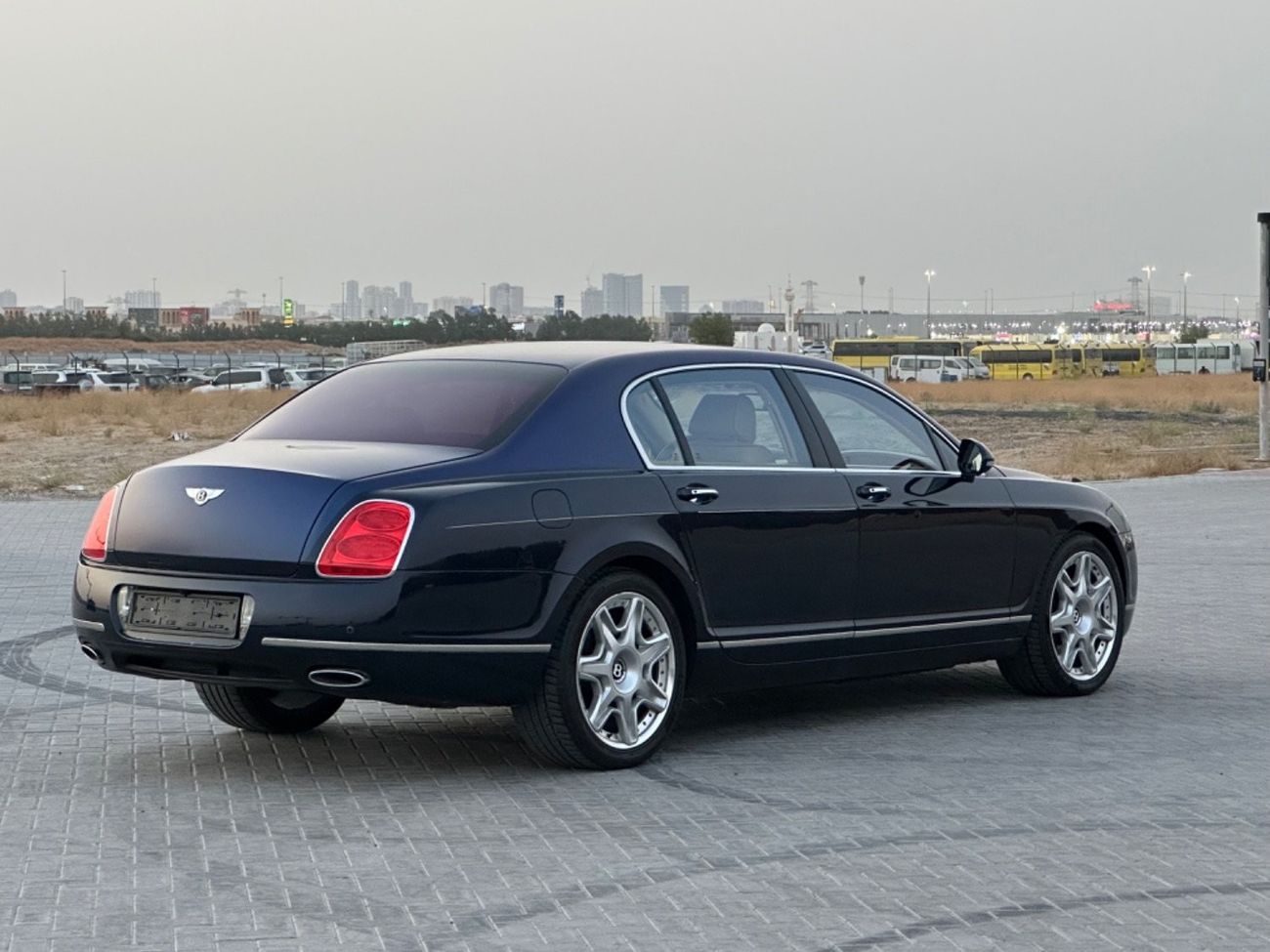 Bentley Continental Flying Spur MODEL 2010 GCC CAR PERFECT CONDITION INSIDE AND OUTSIDE FULL OPTION