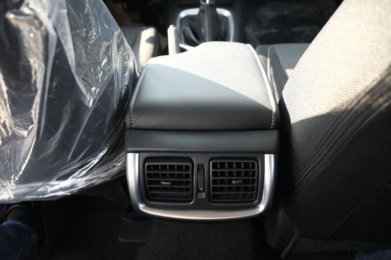 تويوتا هيلوكس TOYOTA HILUX 2.4 DSL DC 4X4 MANUAL TRANSMISSION WITH AUTO & REAR AC