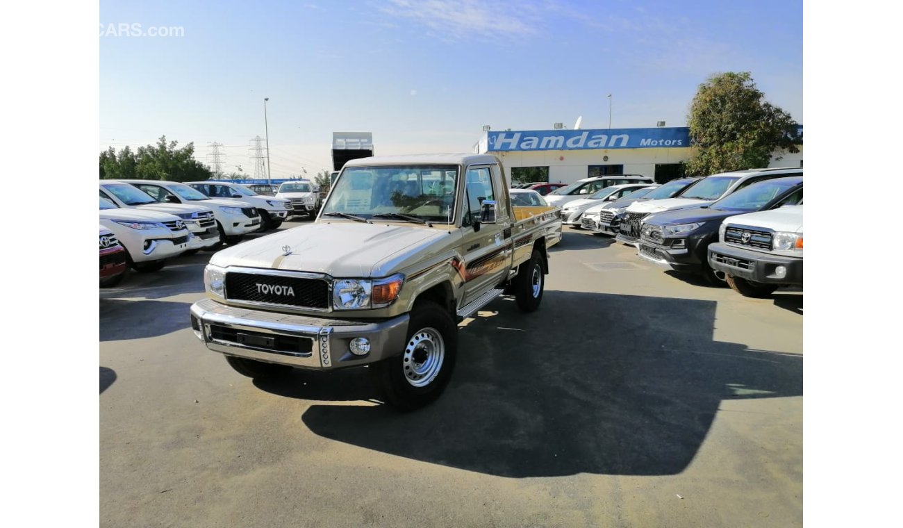 Toyota Land Cruiser Pickup 4x4 PETROL - LX v6