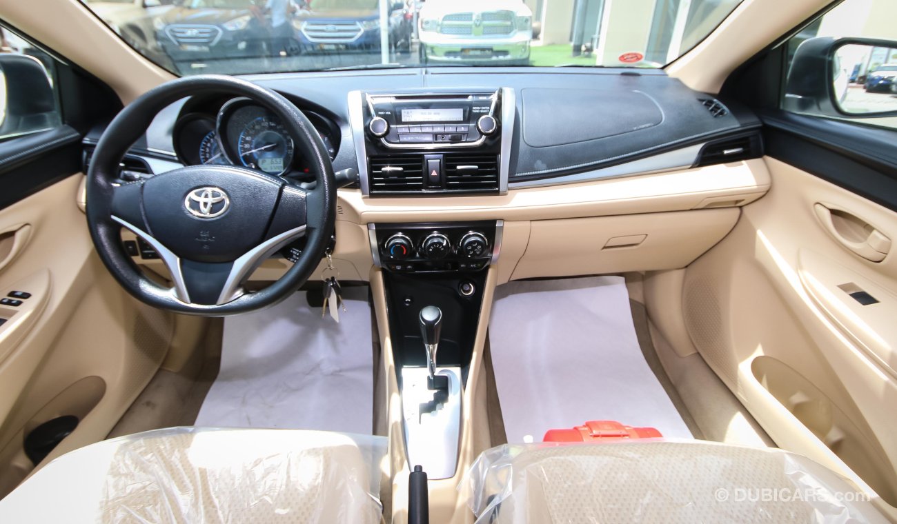Toyota Yaris SE 1.5 AGENCY WARRANTY FULL SERVICE HISTORY