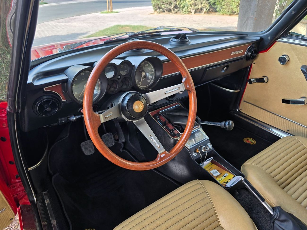 Alfa Romeo GTV ALFA ROMEO GTV 2000 L