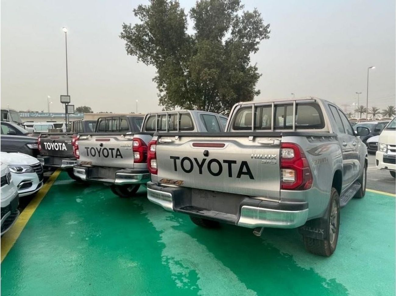 Toyota Hilux GLX 2.7L Double Cab Utility 4WD A/T GLX Double Cab Utility 4WD A/T GLX Double Cab Utility 4WD M/T 20