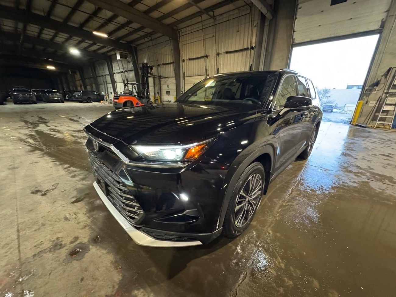 Toyota Grand Highlander PLATINUM HYBRID MAX