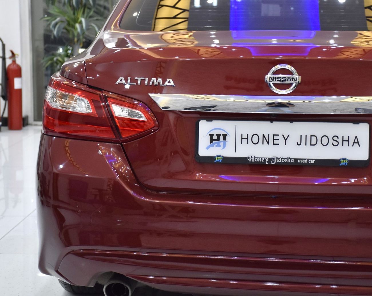 نيسان ألتيما EXCELLENT DEAL for our Nissan Altima ( 2017 Model ) in Red Color American Specs