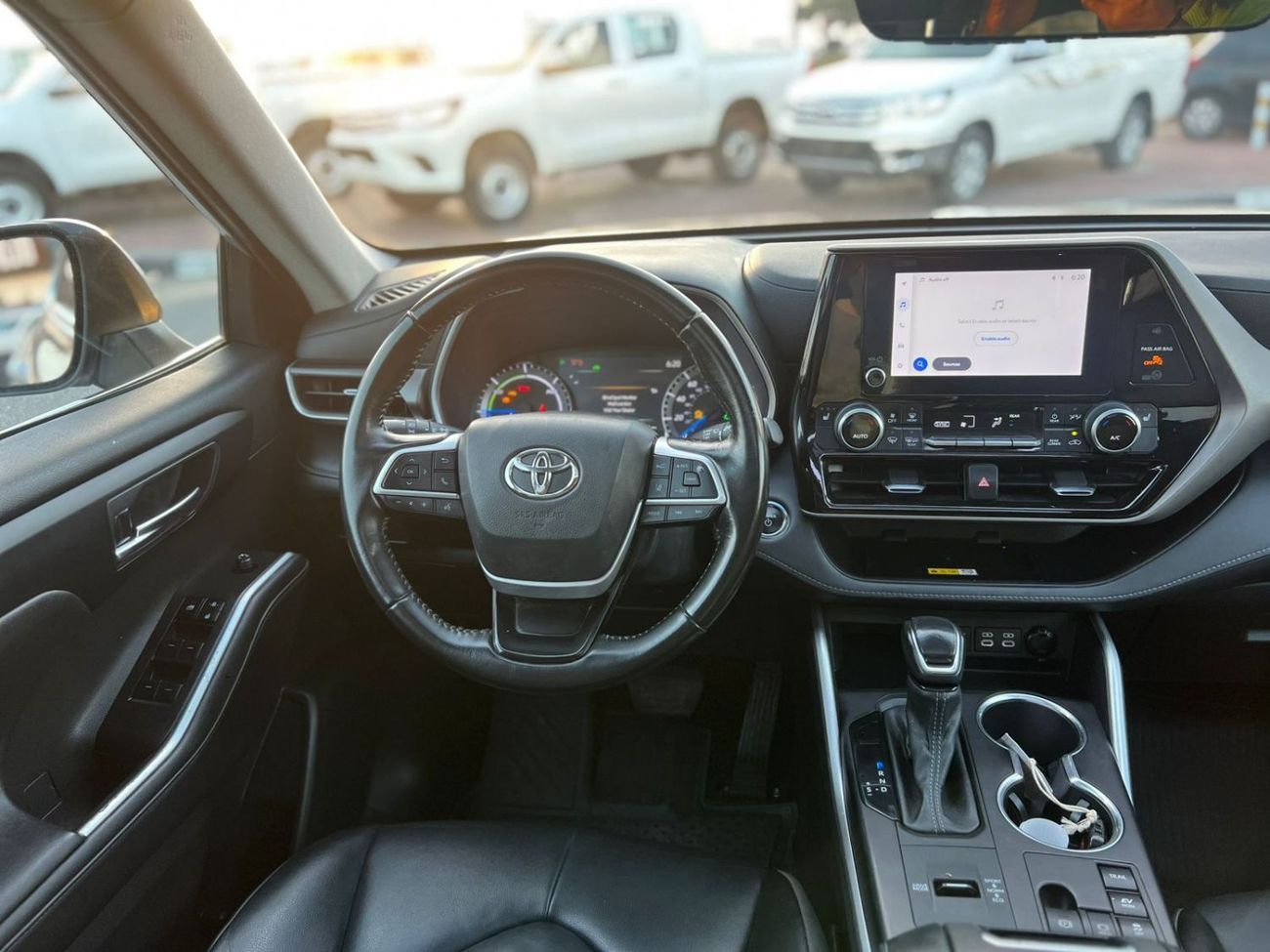 Toyota Highlander GLE HEV 2023 Toyota Highlander Hybrid Full Option - 2.5L V4 - AWD 4x4 - Rear Camera - Sunroof - Leather s