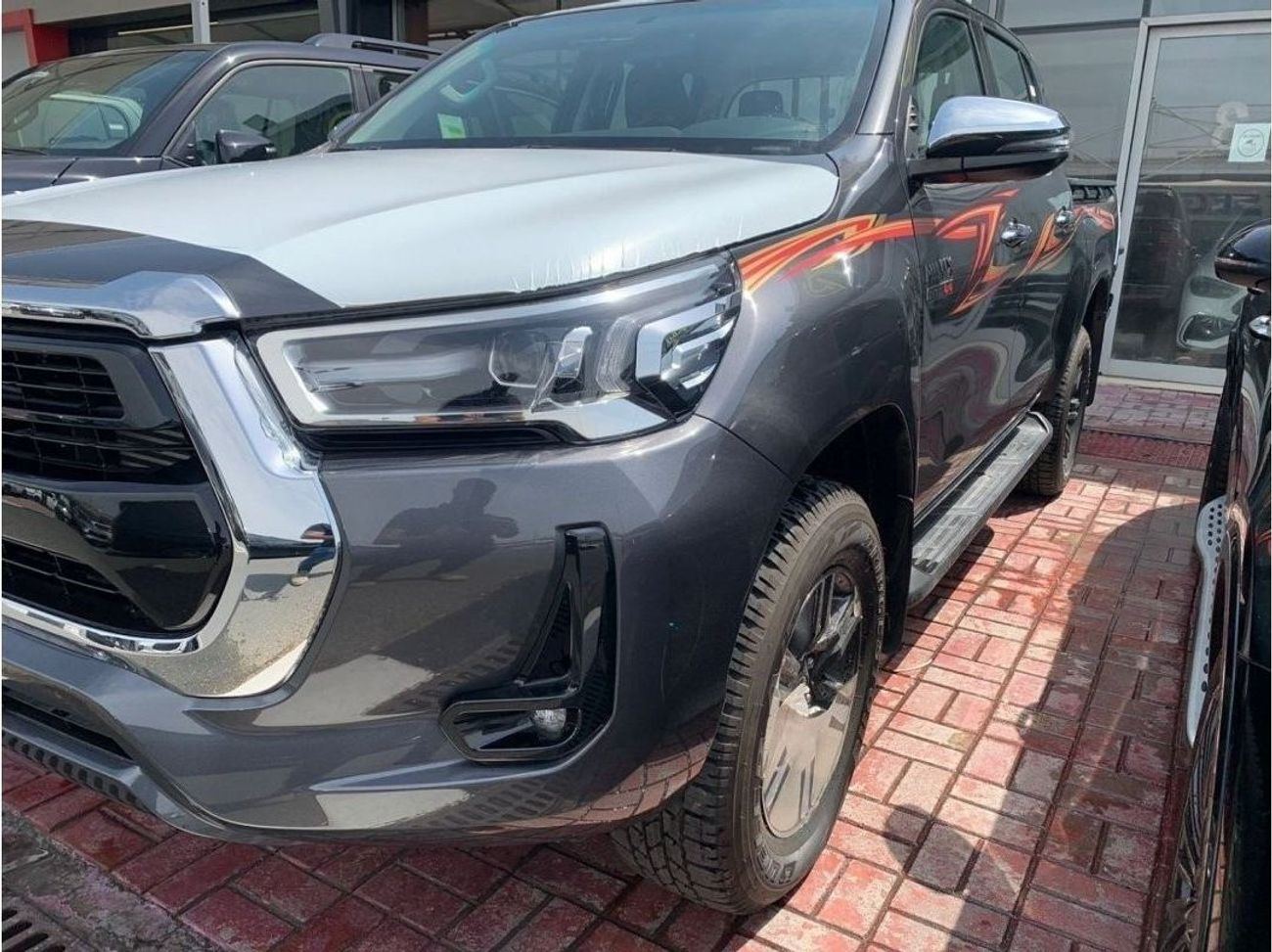 تويوتا هيلوكس TOYOTA HILUX 2.4L V4 4X4 AT FULL OPTION WITH PUSH START
