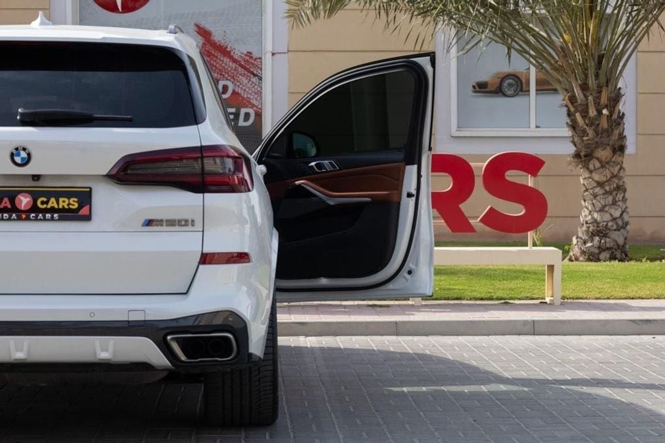 بي أم دبليو X5 50i M Sport 4.4L BMW X5 M50i M-Sport 2021 GCC under Agency Warranty and Service Contract with Flexib