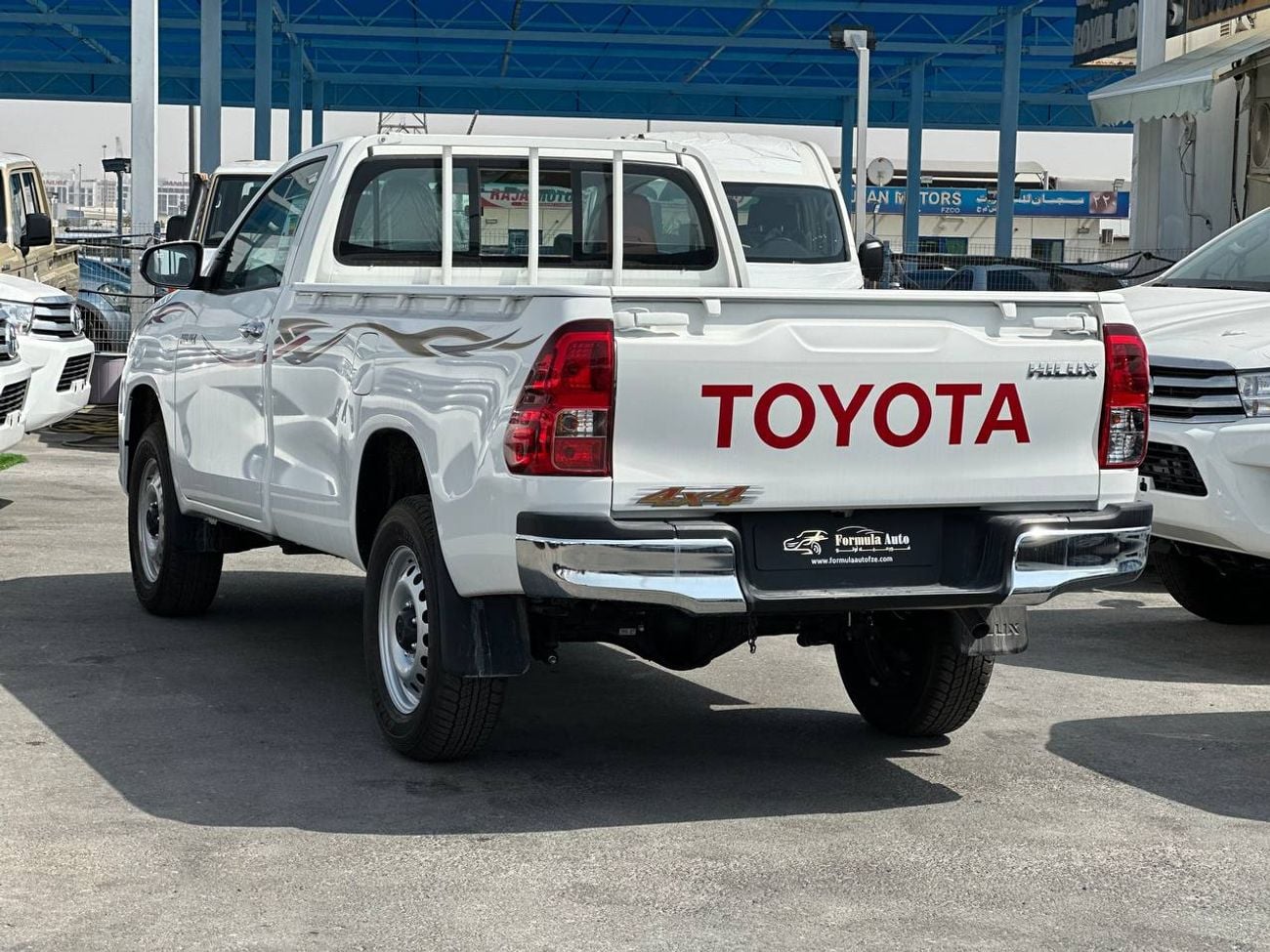 تويوتا هيلوكس S/C 2.7 لتر PTR M/T 4X4 // 2026 // خيار متوسط مع نوافذ كهربائية // عرض خاص // من فورمولا أوتو // للت