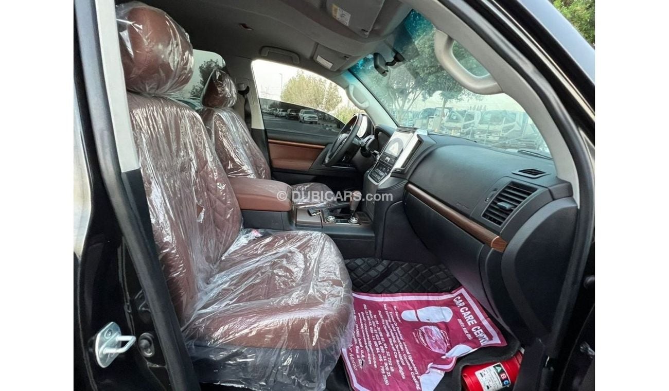 Toyota Land Cruiser 2017 TOYOTA LANDCRUISER V6