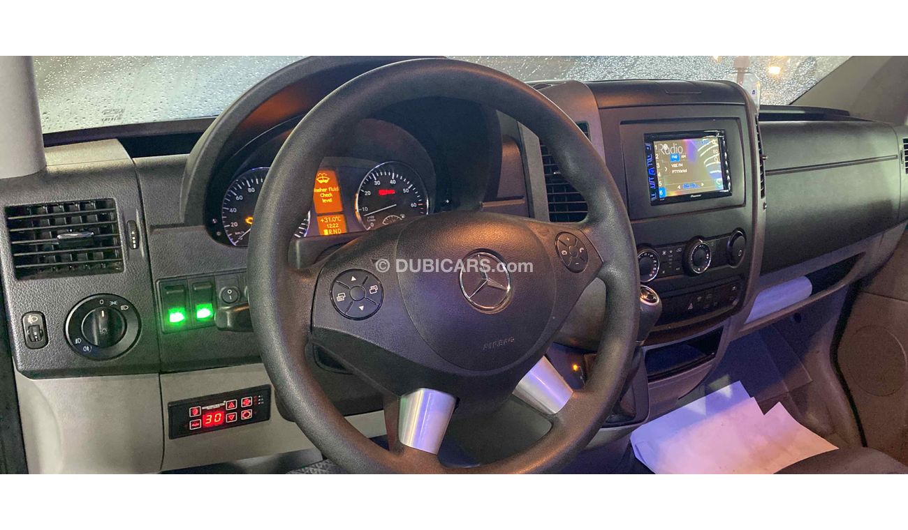 Mercedes-Benz Sprinter GCC Full option