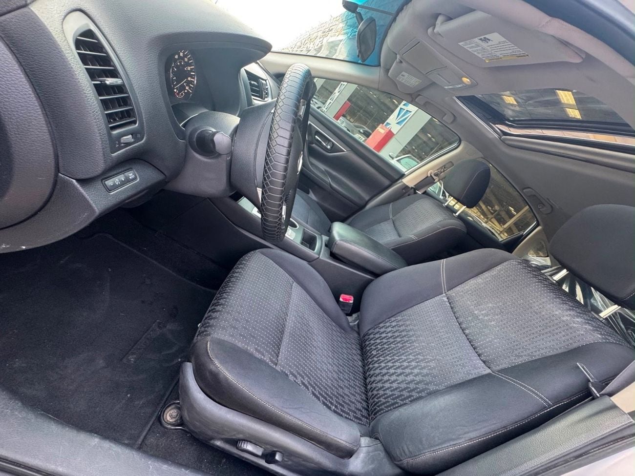نيسان ألتيما SV 2.4L V4 /SUNROOF / CRUISE CONTROL / SCREEN / LED HEADLIGHTS