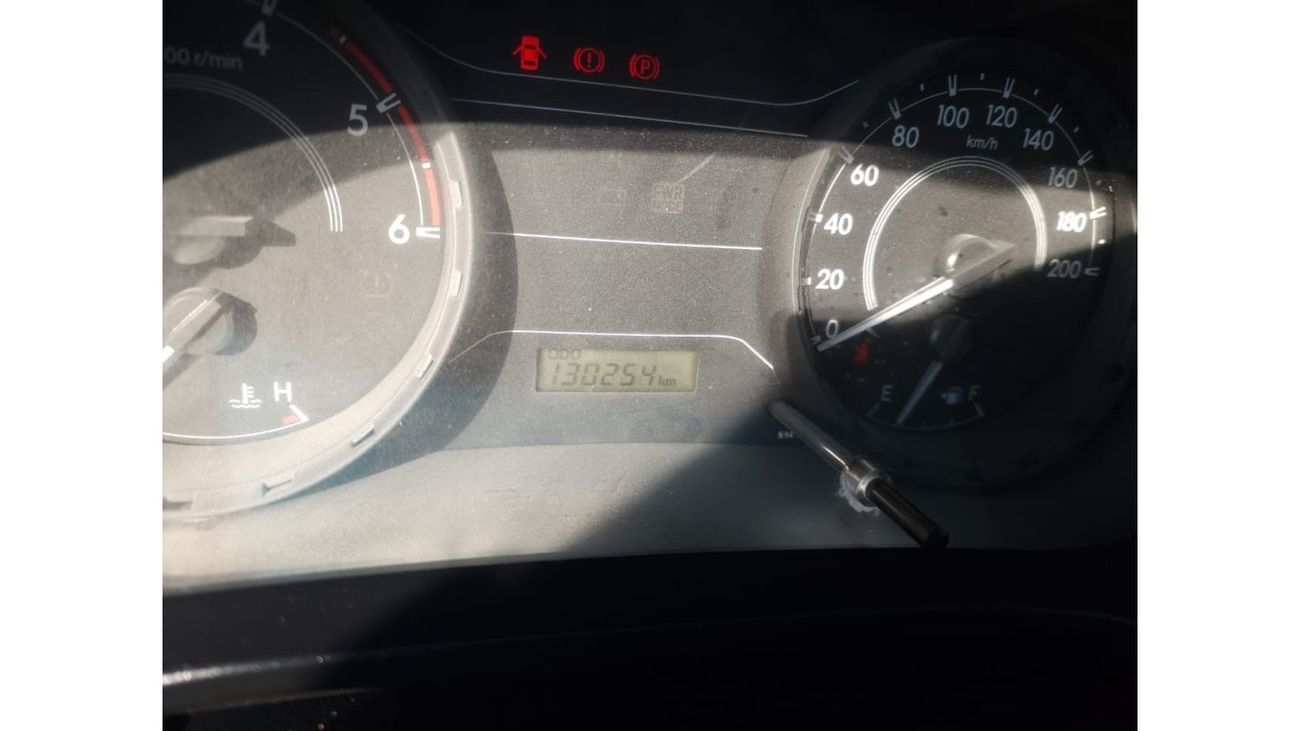 Toyota Hilux DC 2.4L 4WD DIESEL MANUAL TRANSMISSION