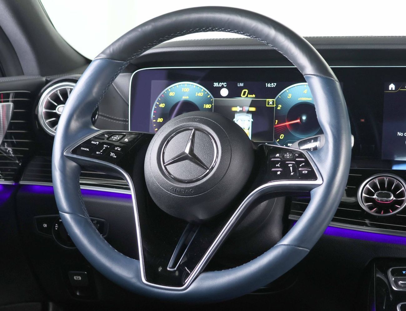 مرسيدس بنز CLS 450 Std 3.0L (389 HP)