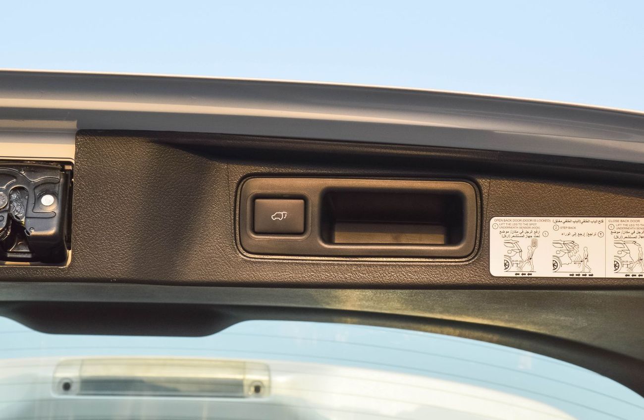 Toyota Fortuner TOYOTA FORTUNER 4.0L V6 4WD PETROL SUV 2025