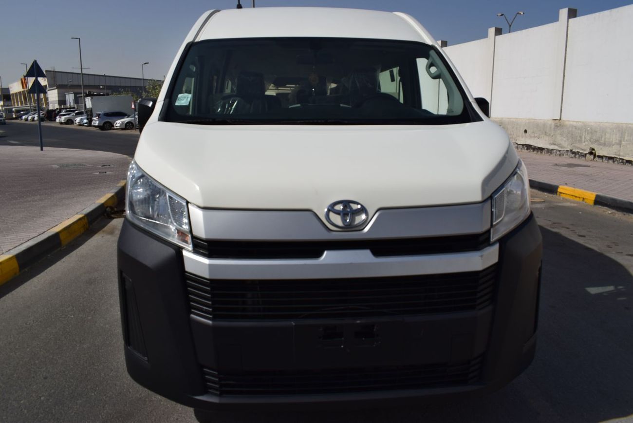 Toyota Hiace Toyota Hiace GL -High Roof Commuter 3.5L M/T, Model:2021. Excellent condition