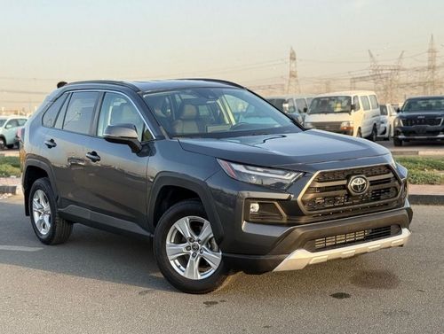 Toyota RAV4 4WD XLE 2.5 push start, leather seats