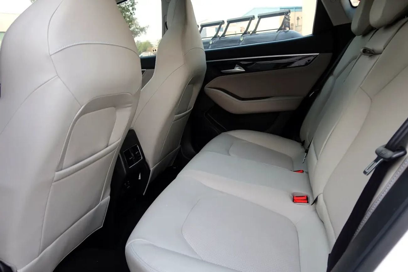 JAC J7 LUXURY | GCC | Warranty & Service Till | FDSH | Original Paint