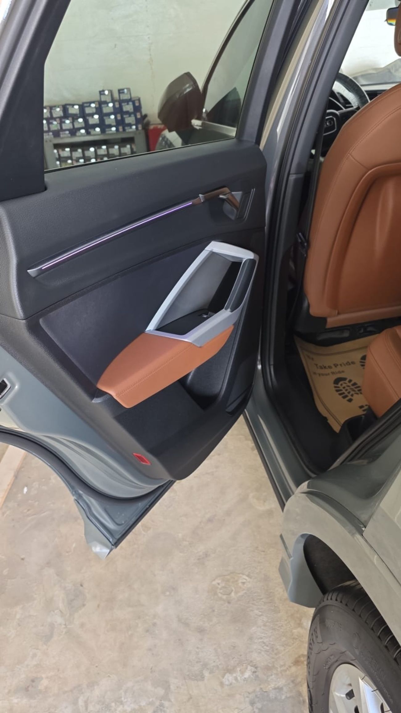 أودي Q3 40 TFSI quattro S Line 2.0L SUV Coupe