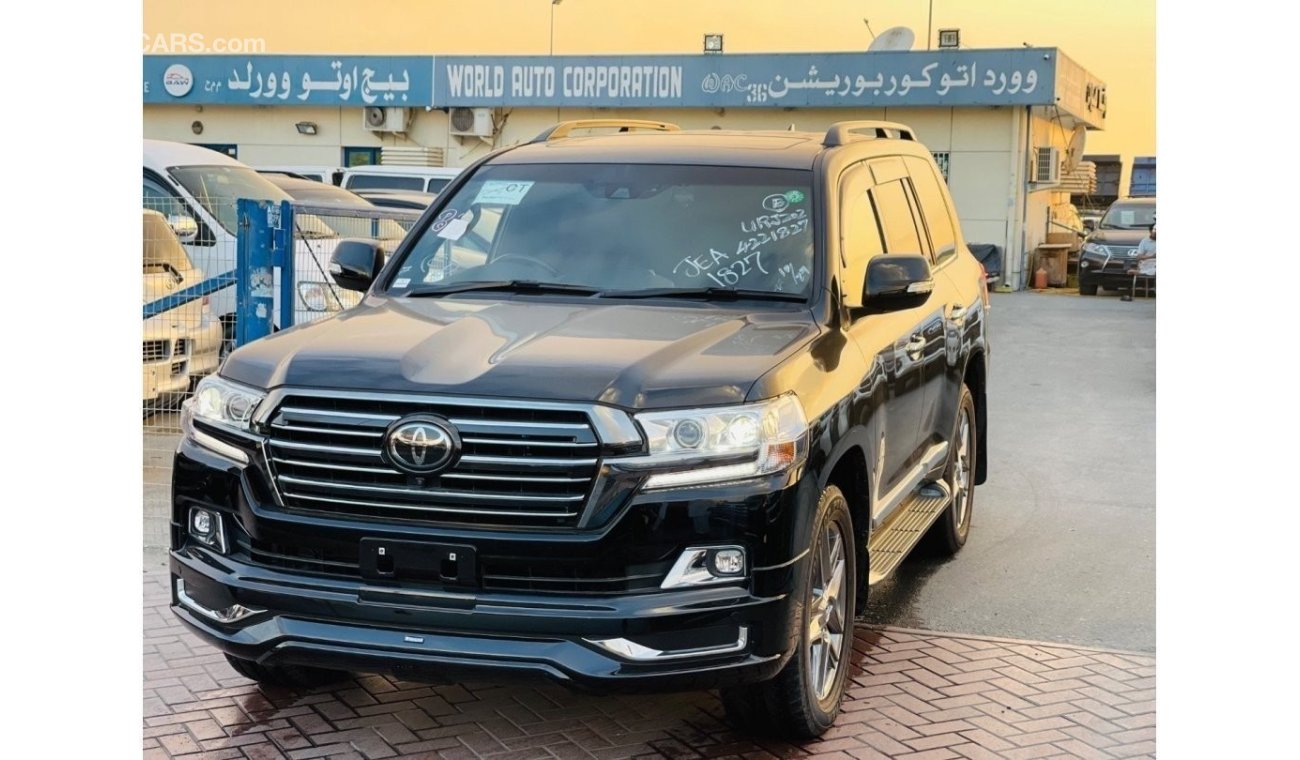 تويوتا لاند كروزر Toyota Landcruiser Zx RHD Petrol Engine model 2020