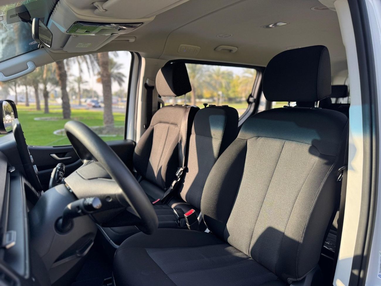 هيونداي ستاريا 3.5L Luxury (7 Seater)